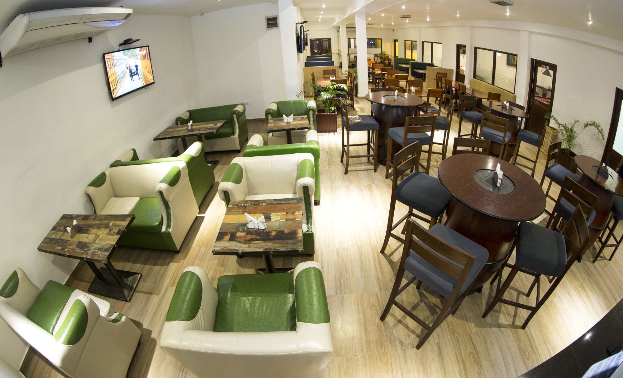 7 Restaurants to Dine in and around Thalawathugoda Yamu.lk