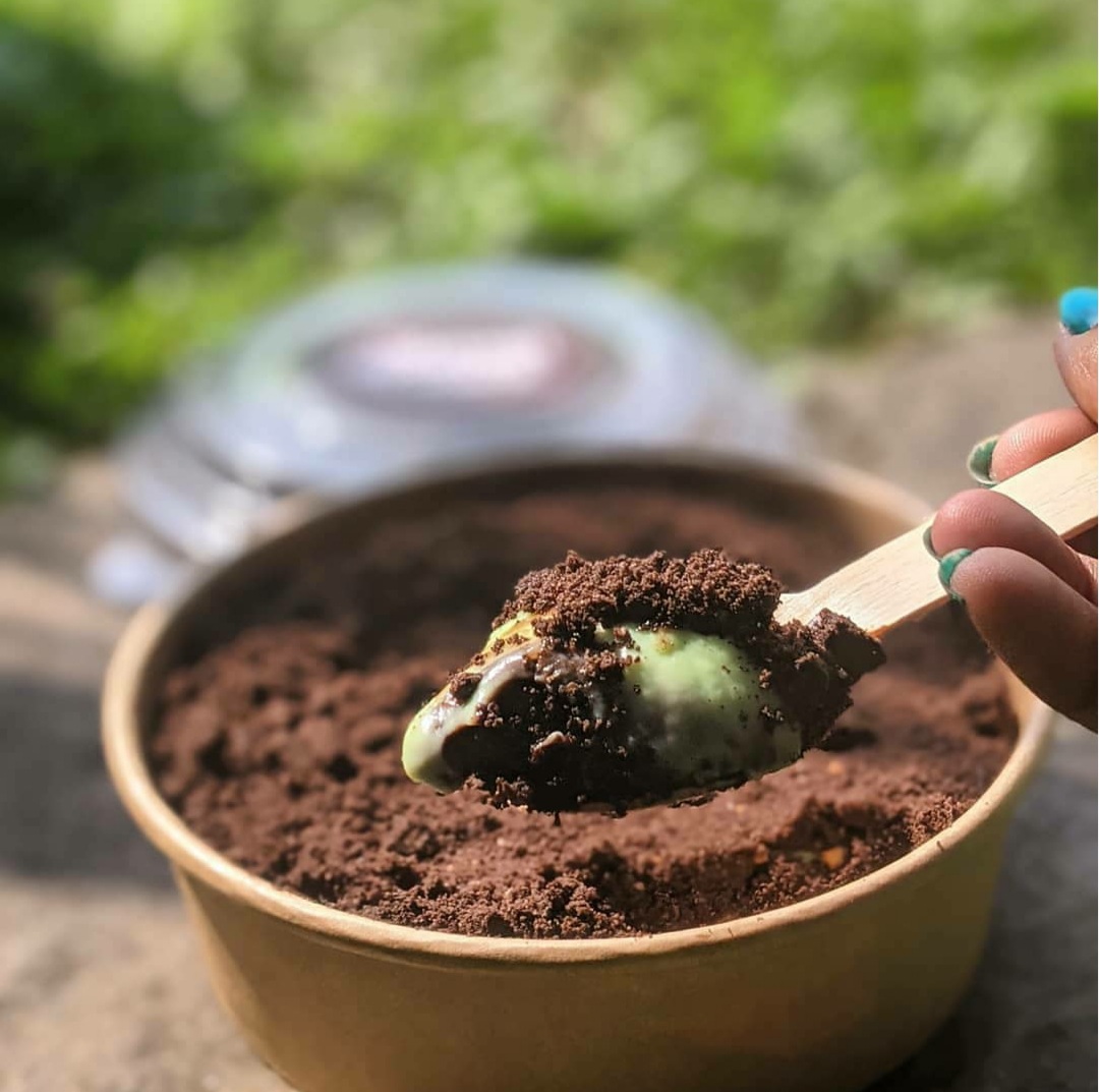 Dig-in desserts from the Gourmet Cuisine – Yamu.lk