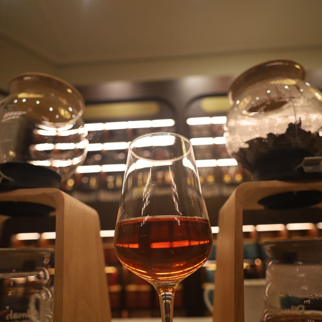 Tea Time Rocks Dilmah Unveils their Very Special Rare Tea Collection at the t-Lounge ...